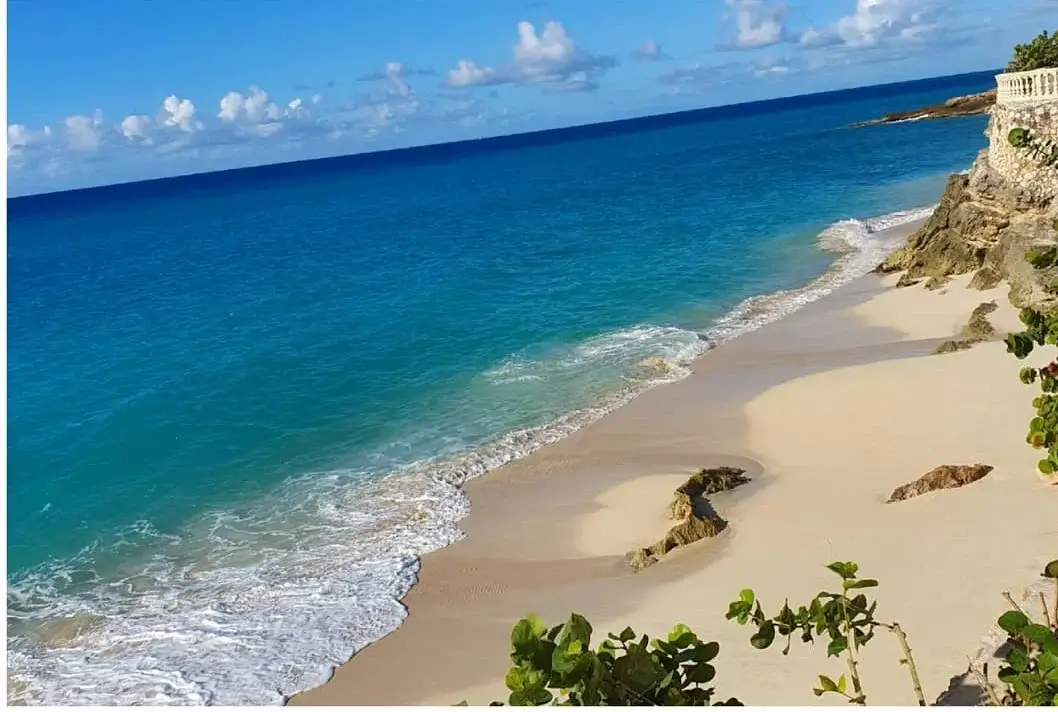 2 bed top floor apartment,Saphire Beach Club Resort, Cupecoy, St Maarten